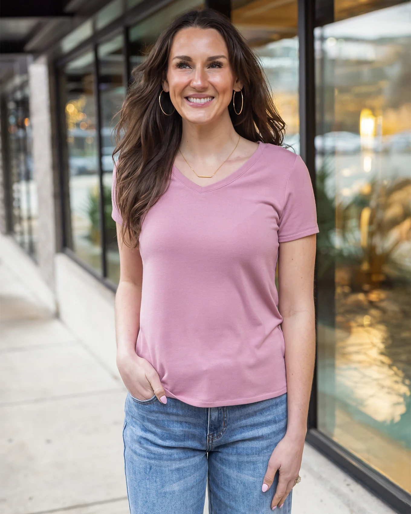 Best Fit V-Neck Tee in Pink