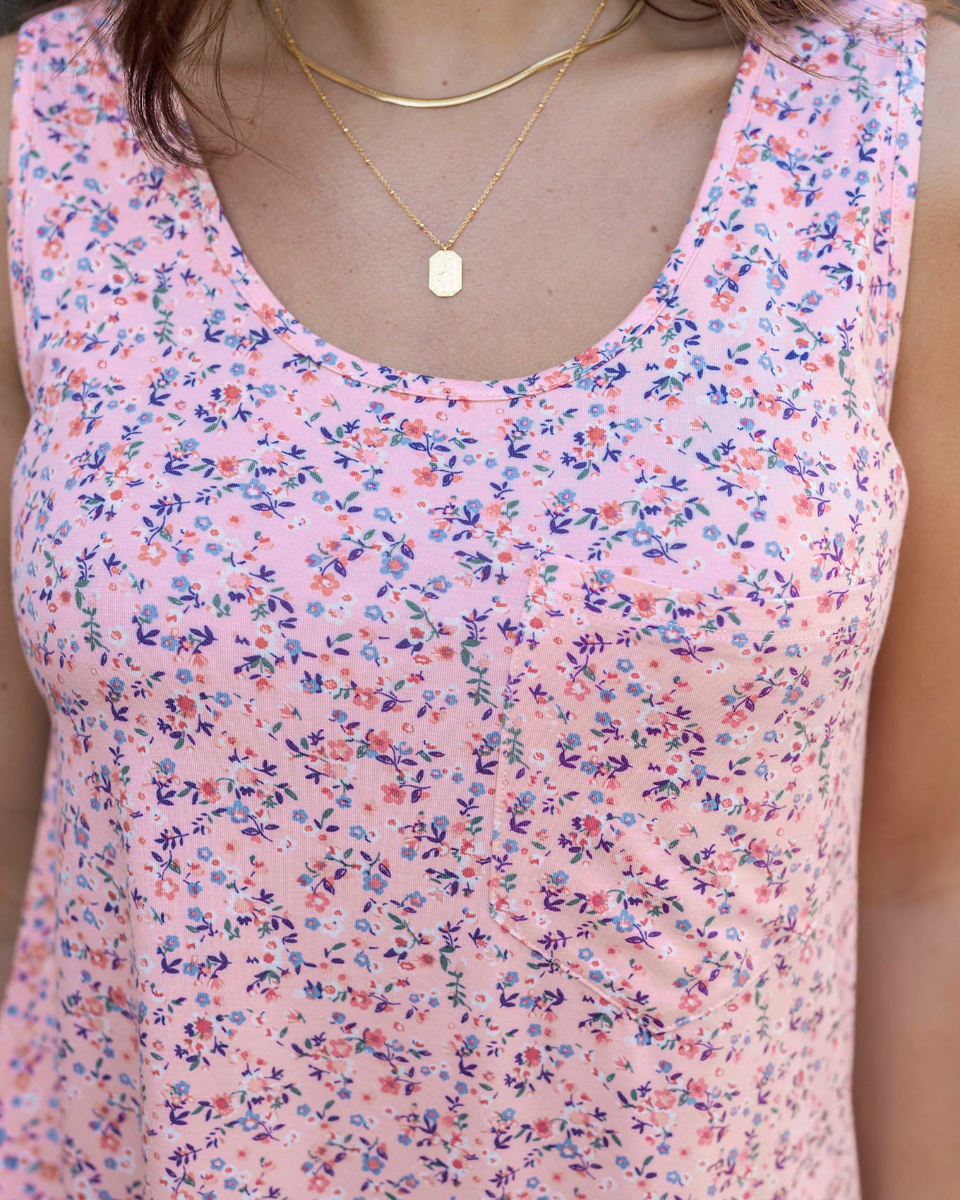 Close up view of Pink Mini Floral Perfect Pocket Scoop Neck Tank