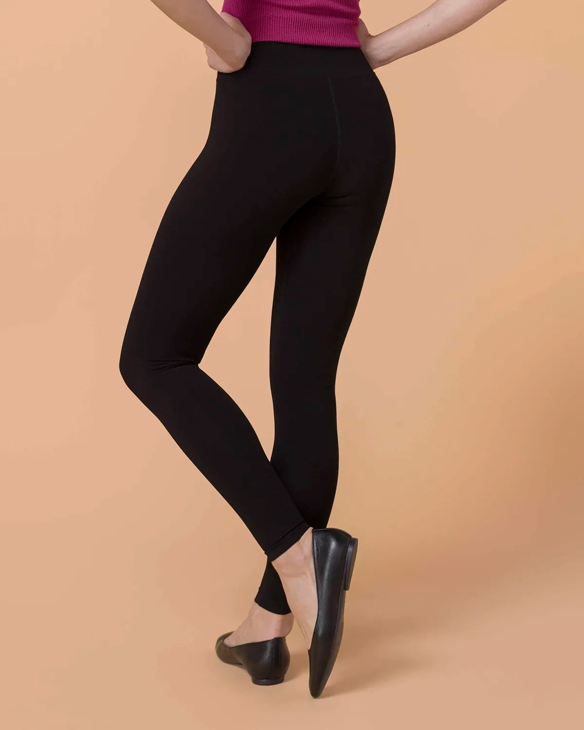 Signature High-Rise Black Leggings