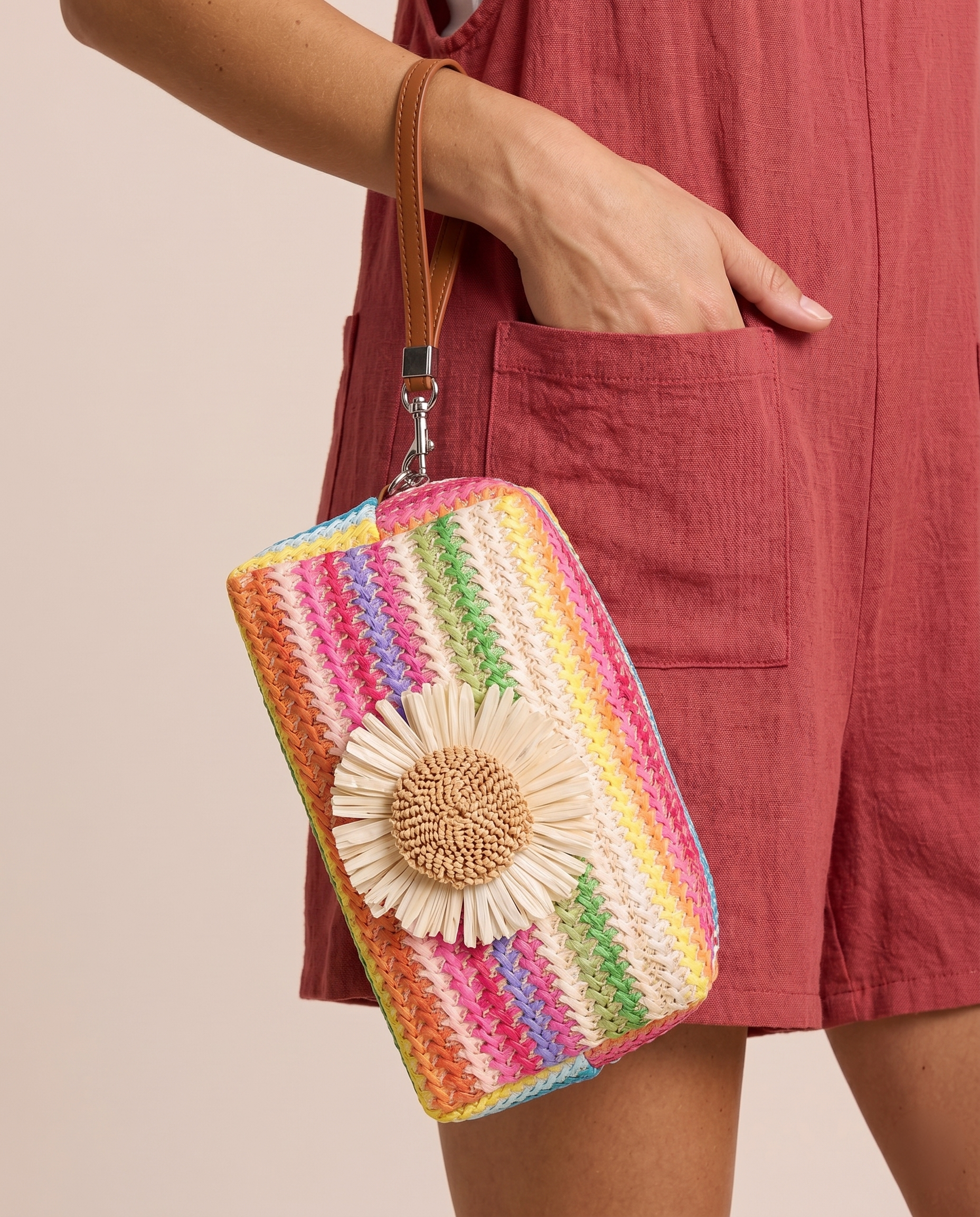  Daisy Striped Summer Wristlet in Pink on model's wrist.