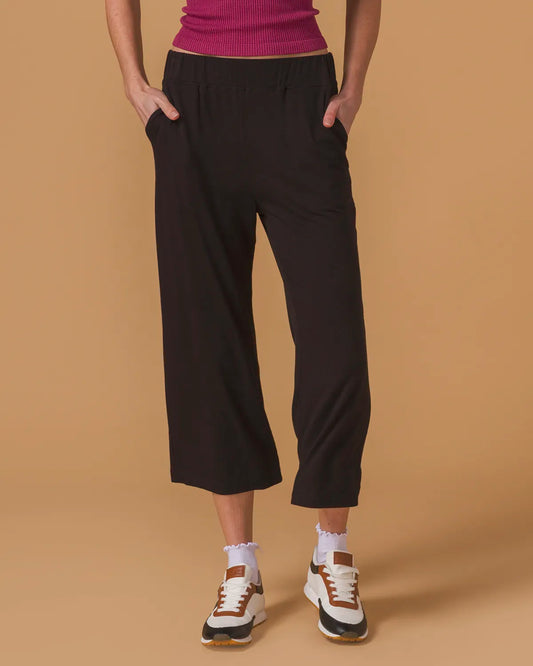 Weekend Ease Wide Leg Crop Pant
