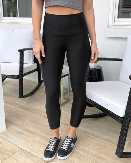 Cropped Mid-Weight Daily Pocket Leggings in Black - Grace and Lace