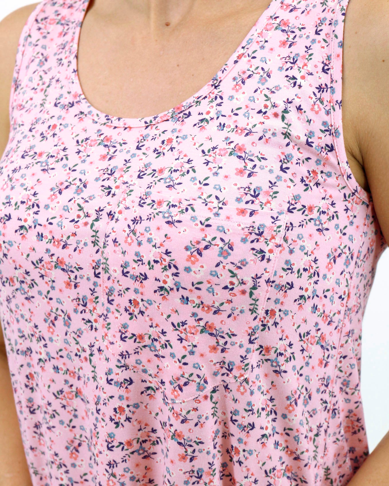 Close up view of Pink Mini Floral Perfect Pocket Scoop Neck Tank