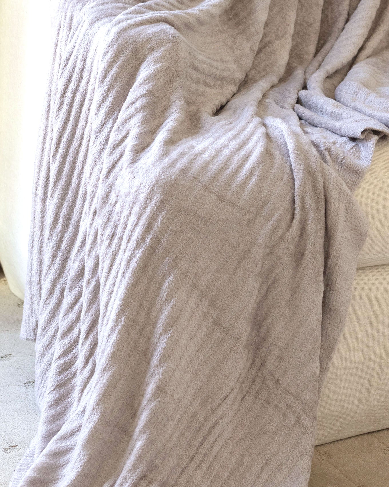 Throw blanket