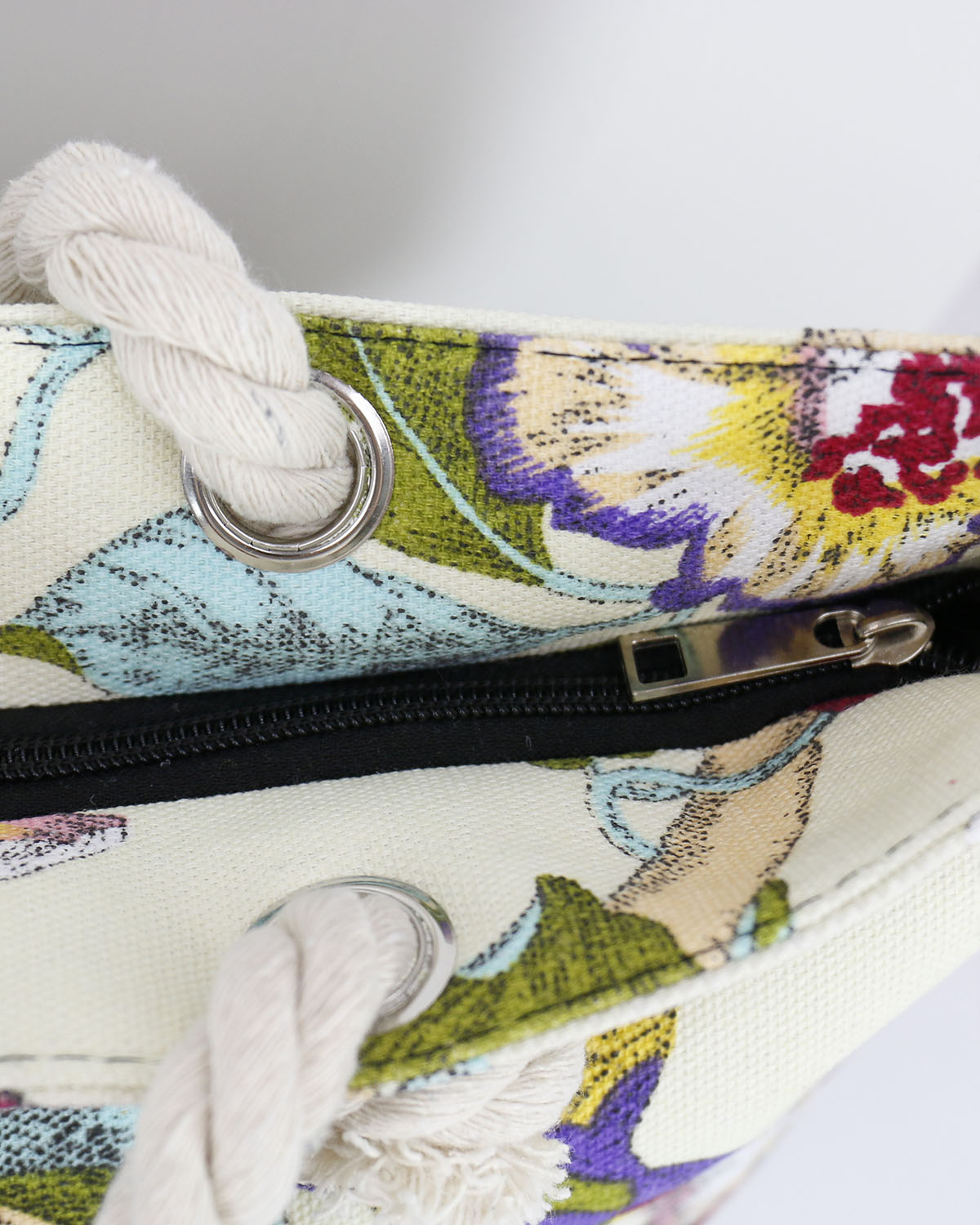 Summer Tote Bag Garden Floral Zipper Close Up