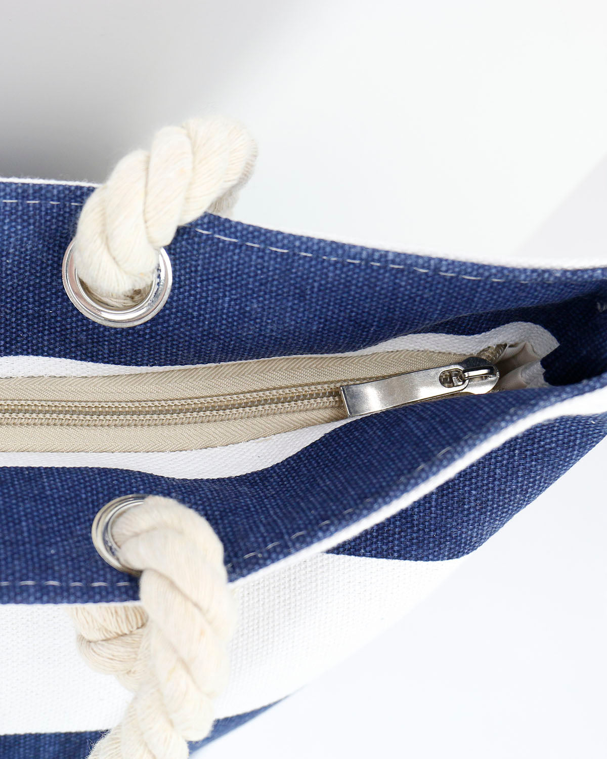 Summer Tote Bag Navy/White Stripe Zipper Close Up