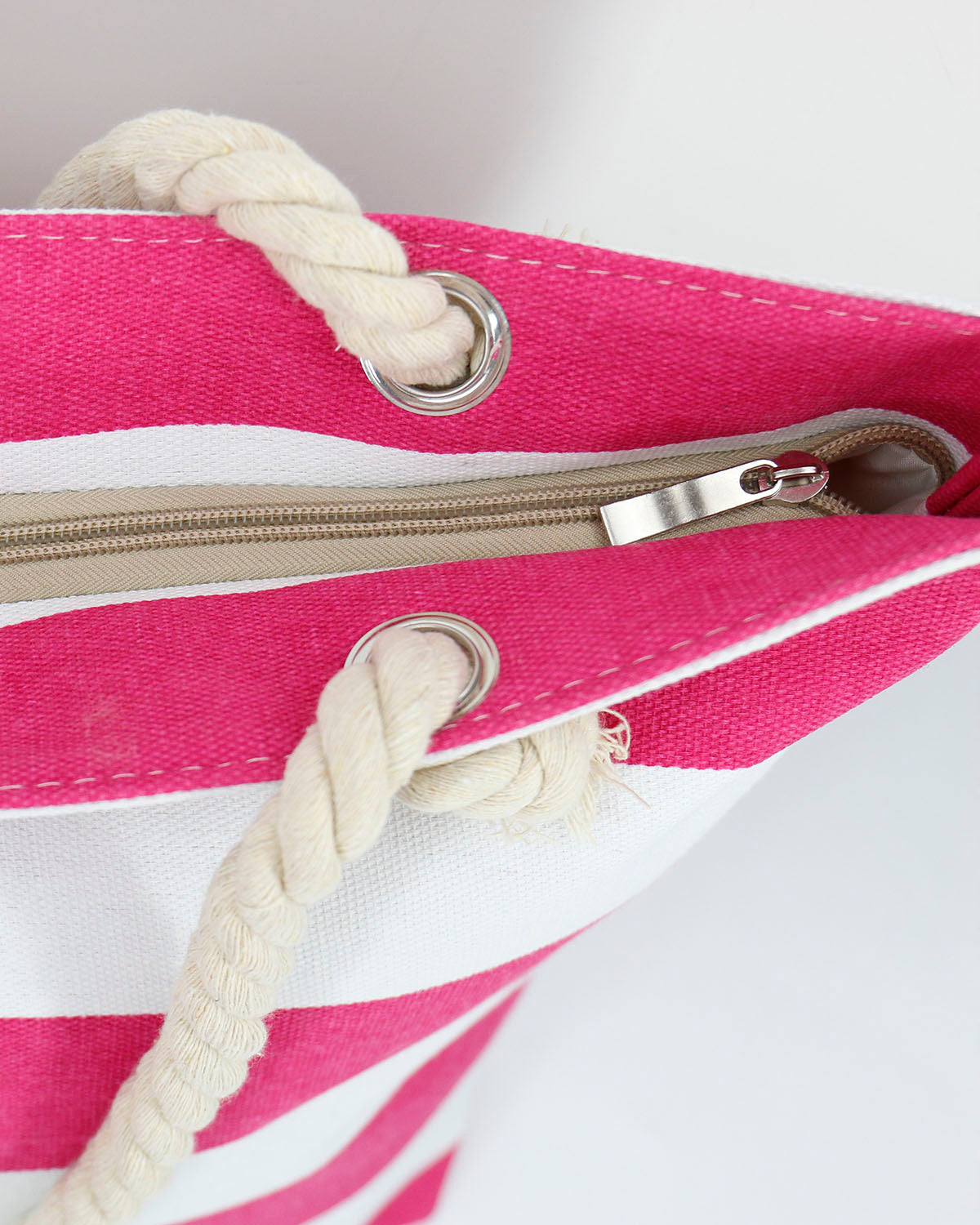 Summer Tote Bag Pink/White Stripe Zipper Close Up