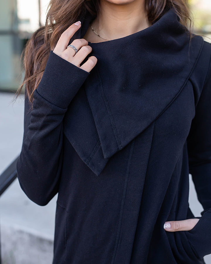 Fleece Wrap Up in Black