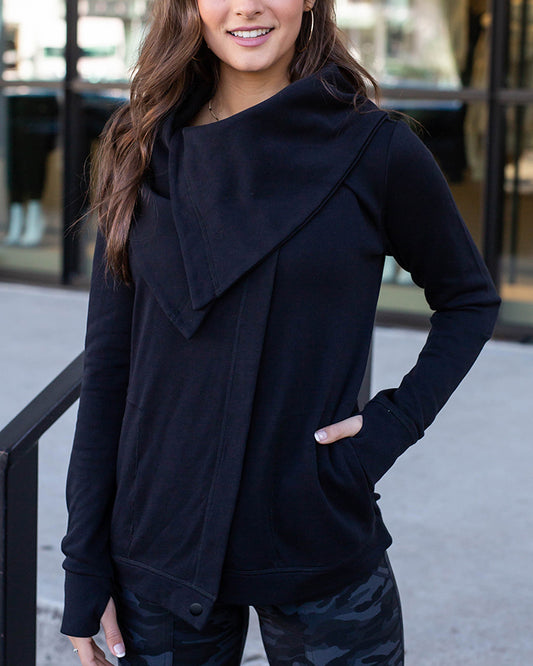 Fleece Wrap Up in Black