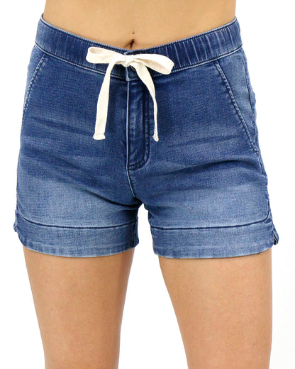 Ultimate Denim Shorts in Mid-Wash