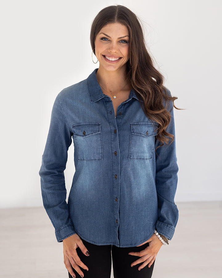 Stretch Chambray Button Top in Classic Wash