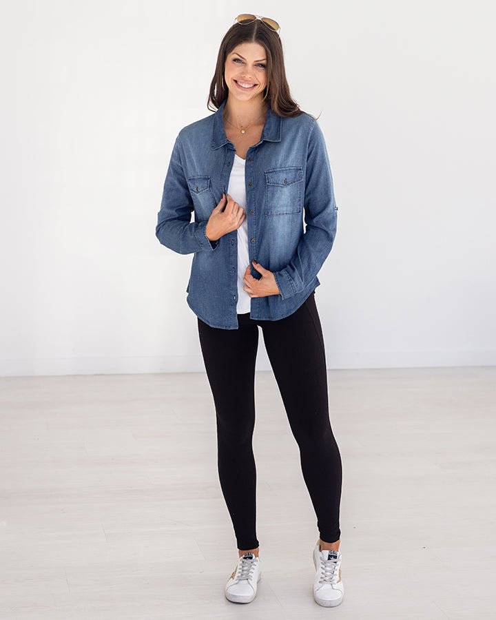 Stretch Chambray Button Top in Classic Wash