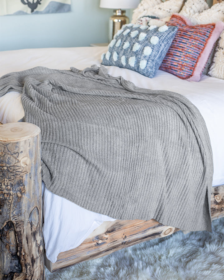 Plush Bambü Blanket in Grey Cloud