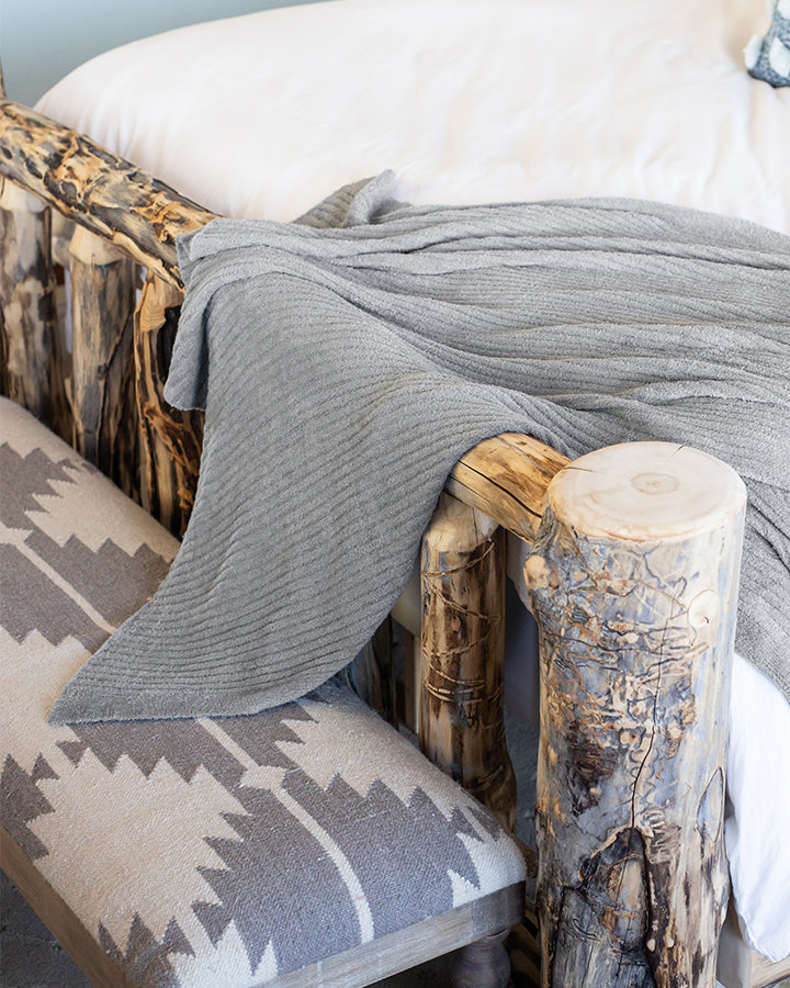 Plush Bambü Blanket in Grey Cloud