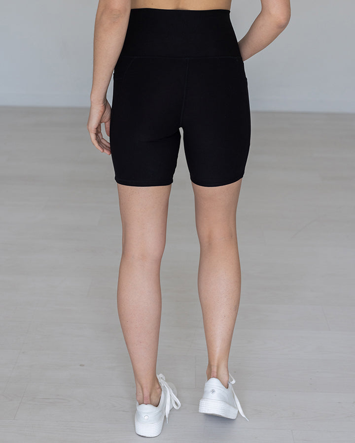 Live-In Pocket Biker Shorts in Black